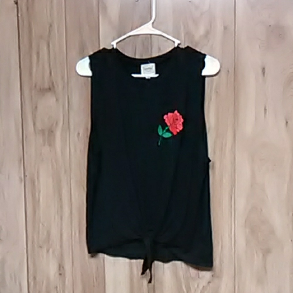 Black sleeveless shirt
